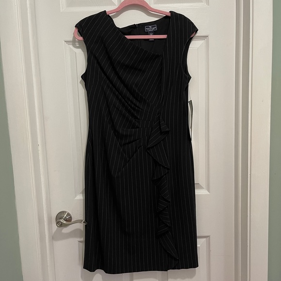 1037 NWT Pin Striped Sleeveless Ruched Dress - Picture 1 of 4